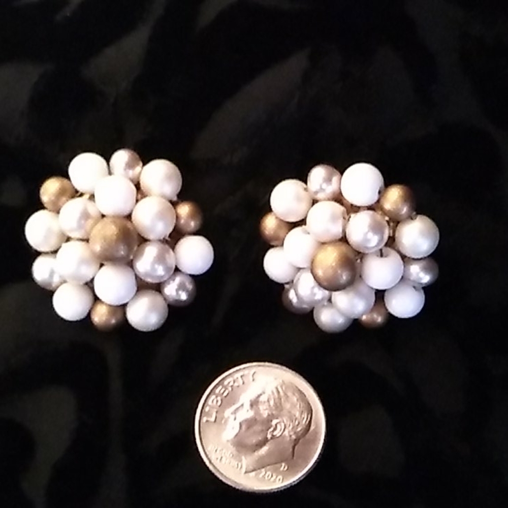Vintage pearl and gold bead cluster earringa